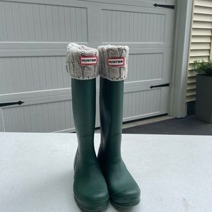 Hunter rain boots with tall boot socks